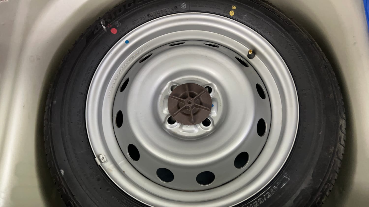 Used 2019 Maruti Suzuki Ignis Sigma 1.2 MT Petrol Manual tyres SPARE TYRE VIEW