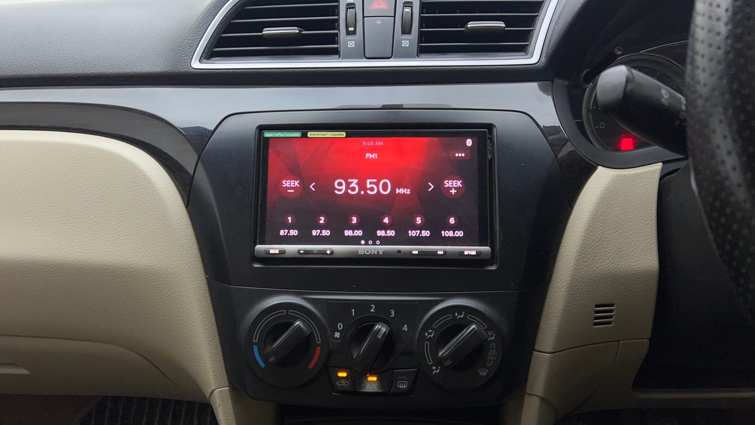Used 2018 Maruti Suzuki Ciaz Sigma 1.4 MT Petrol Manual interior MUSIC SYSTEM & AC CONTROL VIEW