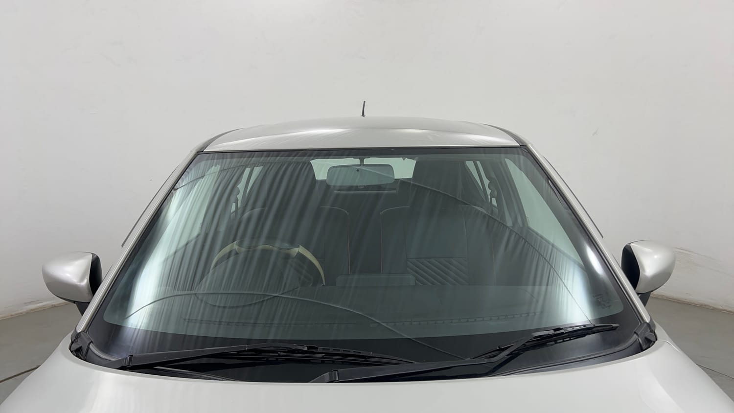 Used 2019 Maruti Suzuki Ignis Sigma 1.2 MT Petrol Manual exterior FRONT WINDSHIELD VIEW