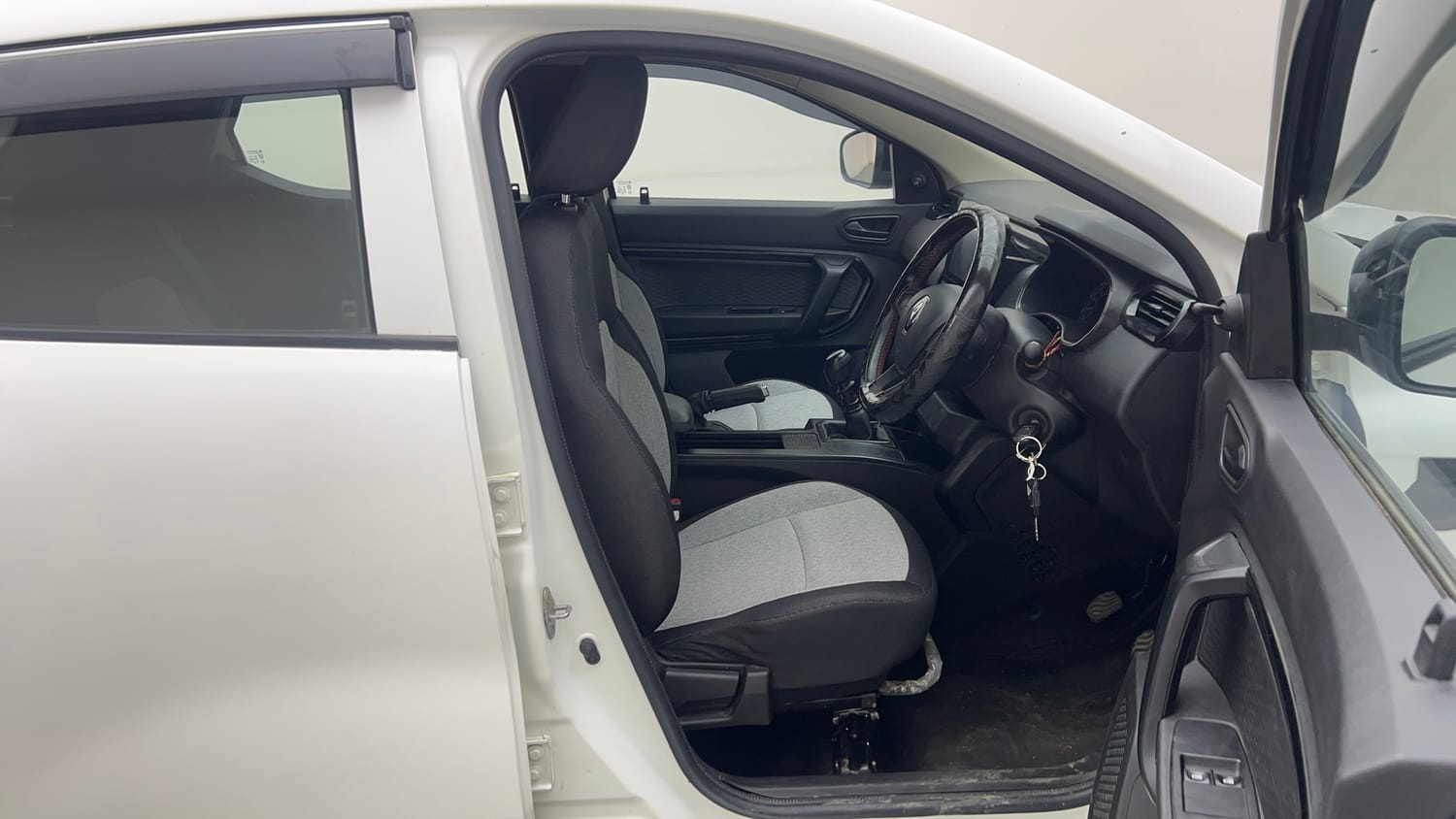 Used 2025 Renault Kiger RXE Petrol Manual interior RIGHT SIDE FRONT DOOR CABIN VIEW