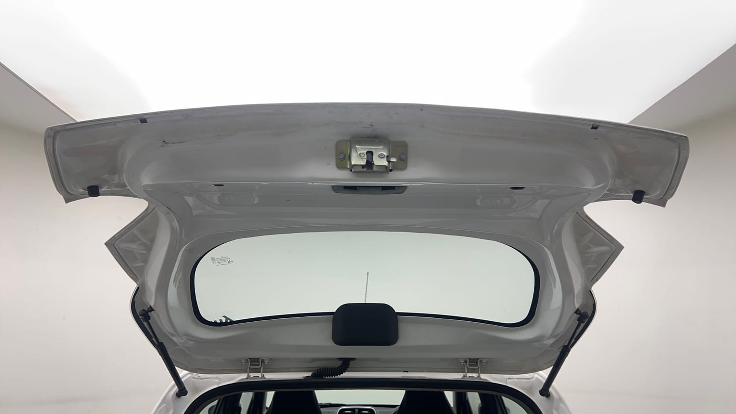Used 2019 Renault Kwid RXL Petrol Manual interior DICKY DOOR OPEN VIEW