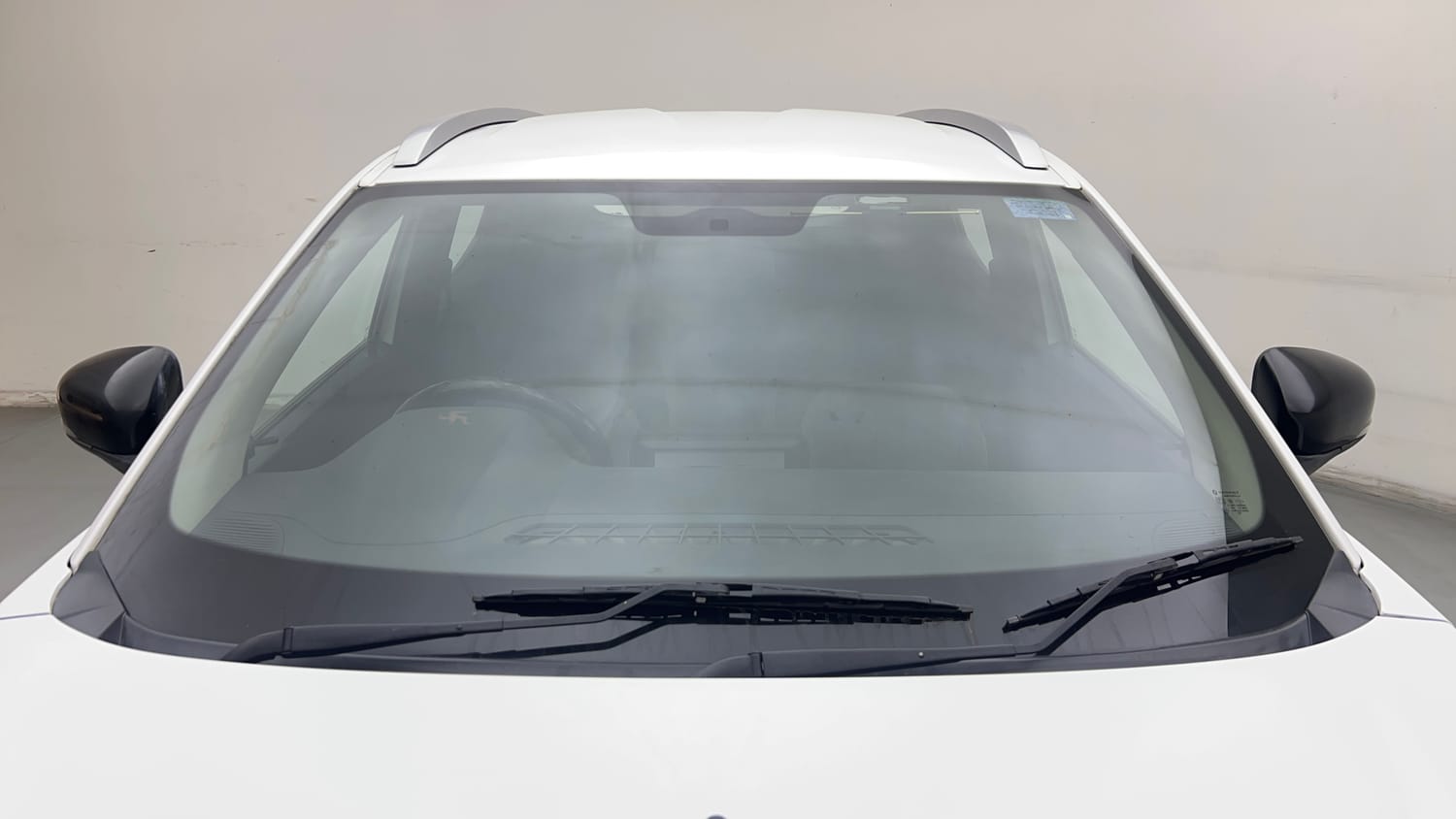 Used 2025 Renault Kiger RXE Petrol Manual exterior FRONT WINDSHIELD VIEW