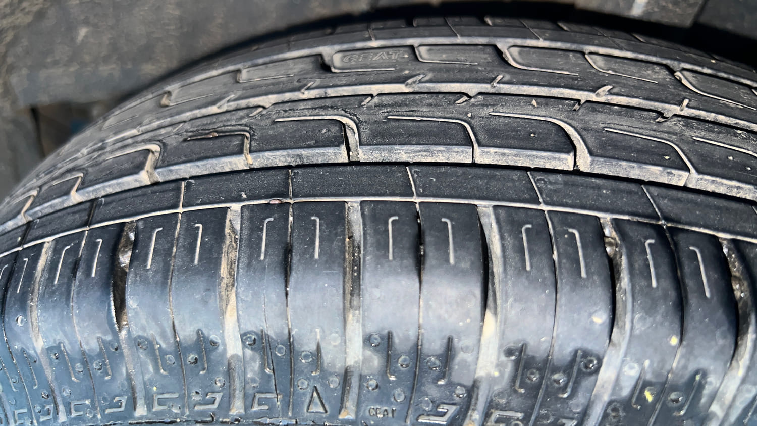 Used 2022 Hyundai Grand i10 Nios Sportz 1.2 Kappa VTVT CNG Cng Manual tyres LEFT REAR TYRE TREAD VIEW