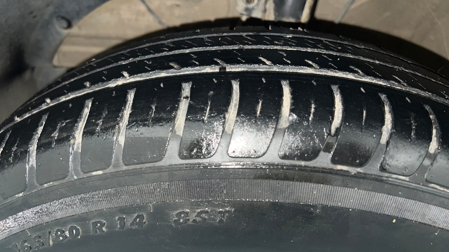 Used 2020 Maruti Suzuki Swift LXi Petrol Manual tyres LEFT FRONT TYRE TREAD VIEW