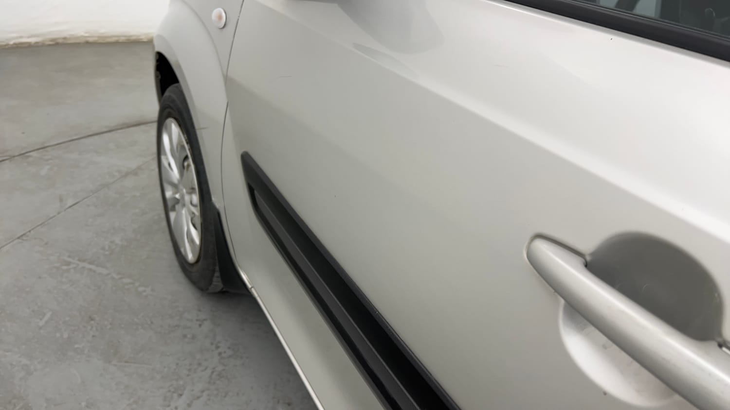 Used 2019 Maruti Suzuki Ignis Sigma 1.2 MT Petrol Manual dents MINOR DENT