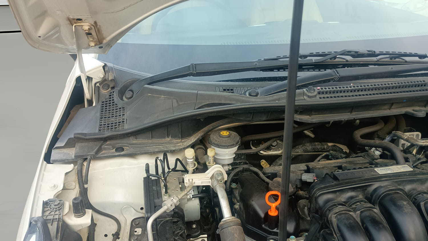 Used 2023 Honda City ZX Petrol Petrol Manual engine ENGINE RIGHT SIDE HINGE & APRON VIEW