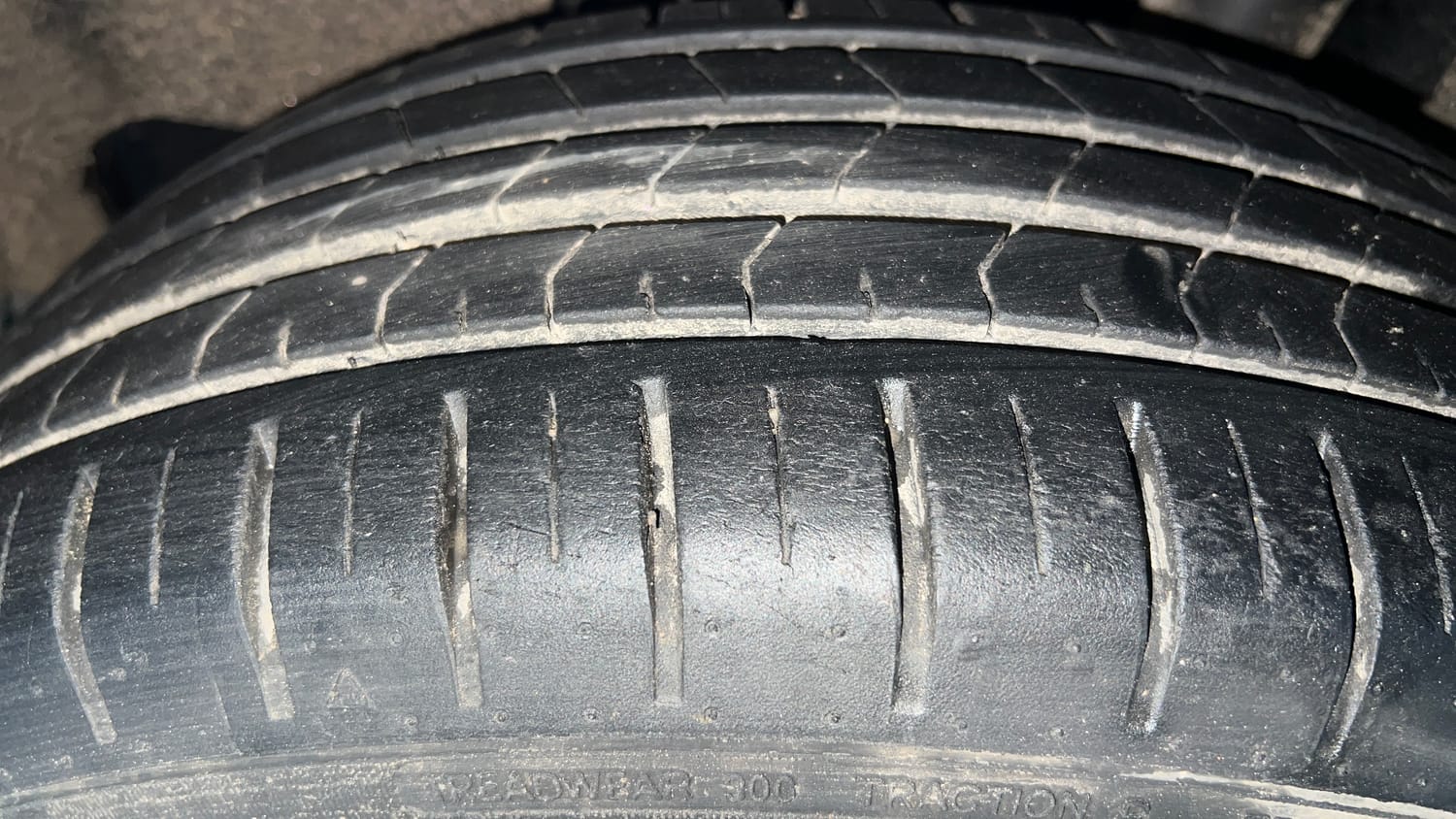 Used 2021 Maruti Suzuki Baleno Zeta Automatic Petrol Automatic tyres LEFT REAR TYRE TREAD VIEW