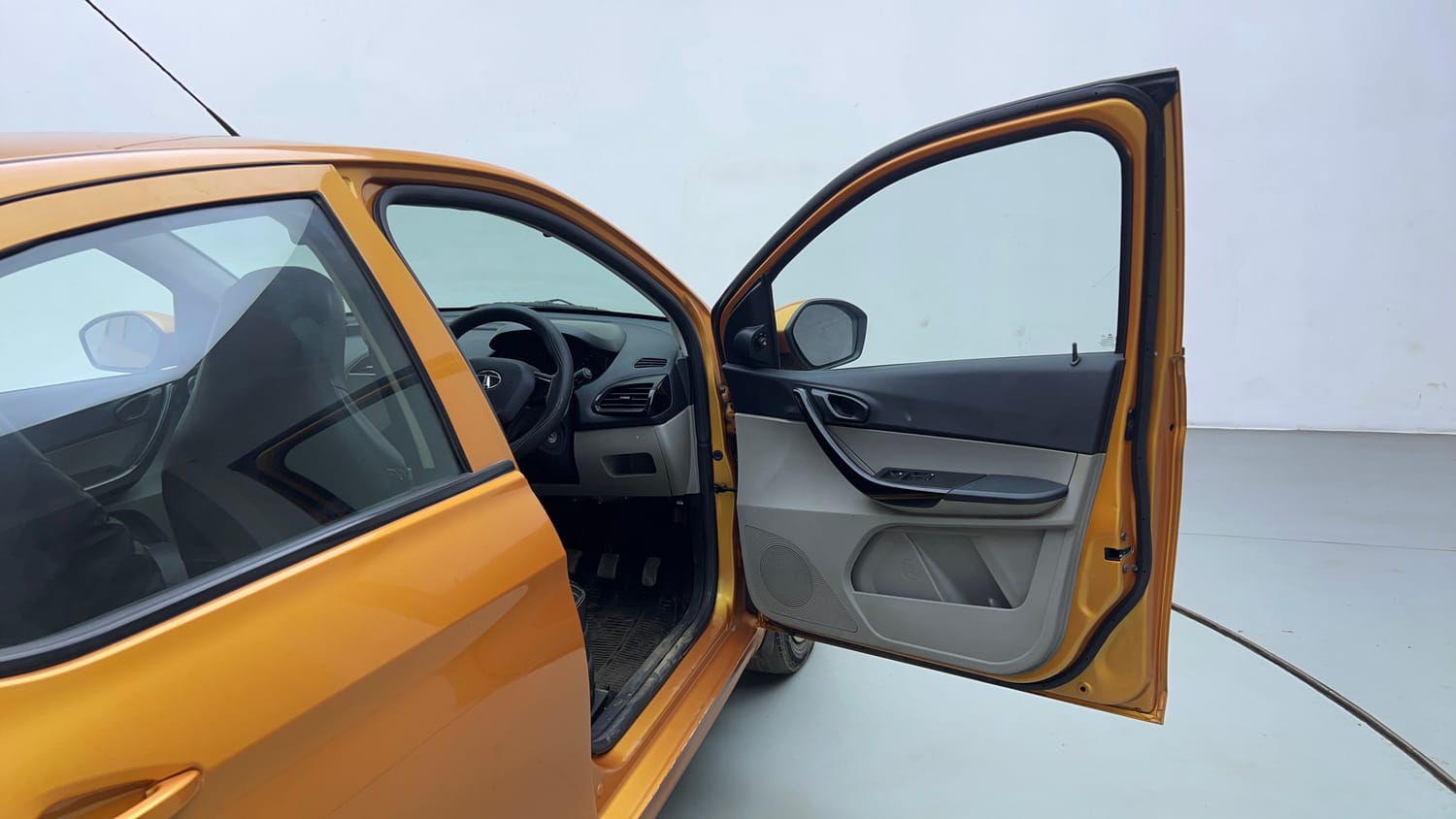 Used 2018 Tata Tiago Revotorq XT Diesel Manual interior RIGHT FRONT DOOR OPEN VIEW