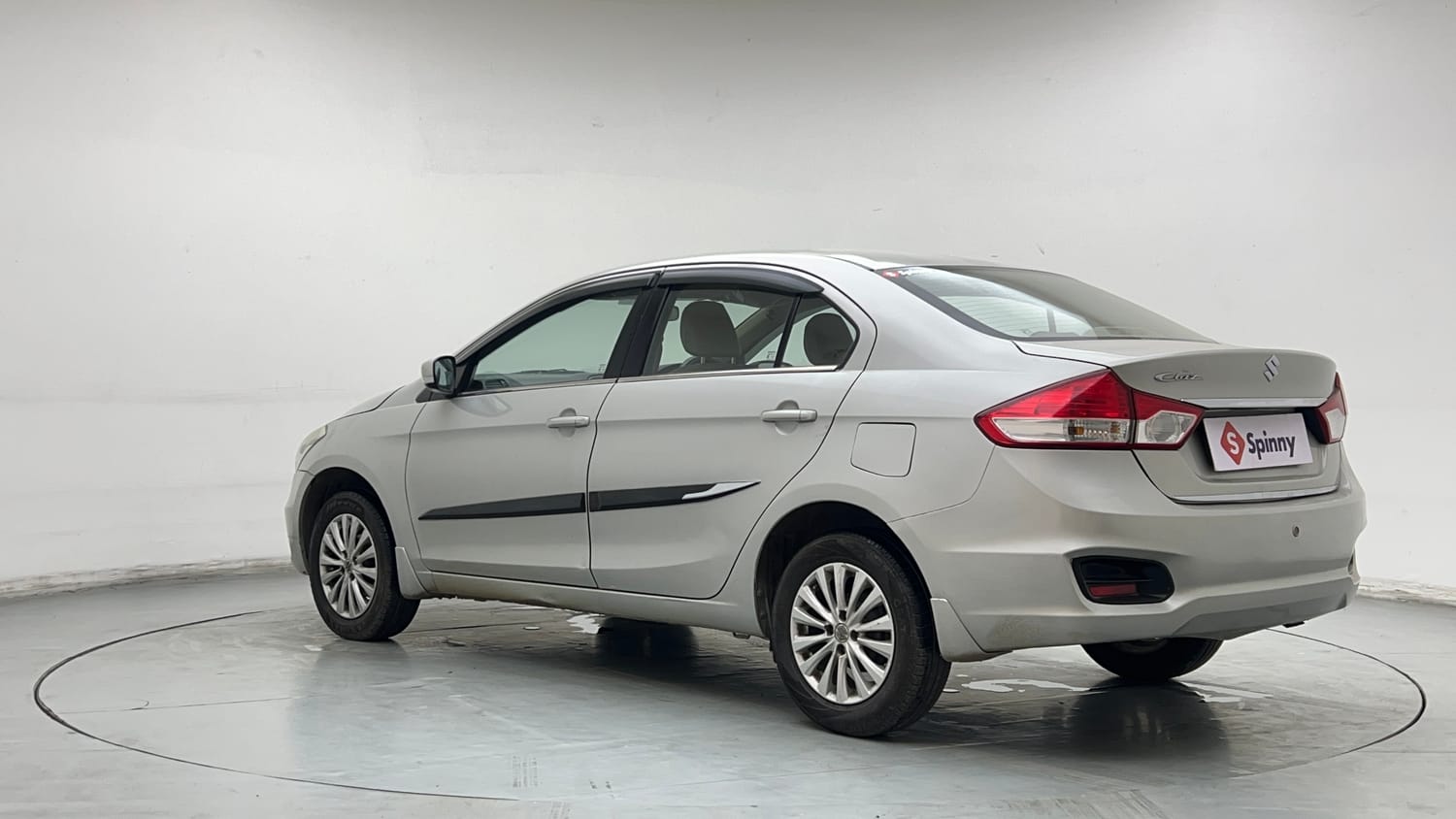 Used 2018 Maruti Suzuki Ciaz Sigma 1.4 MT Petrol Manual exterior LEFT REAR CORNER VIEW