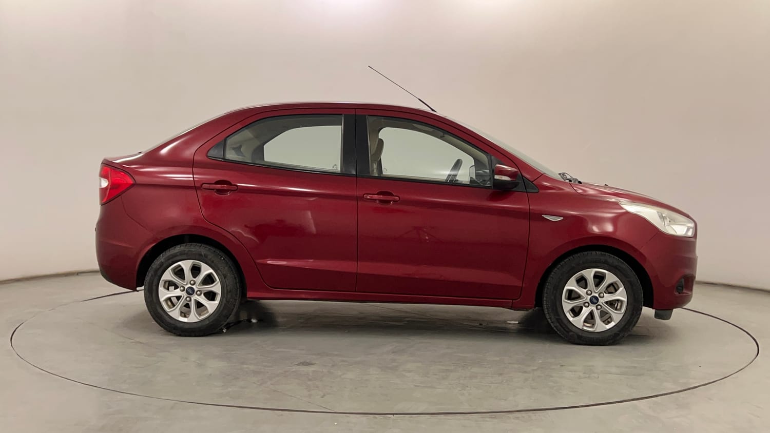Used 2017 Ford Figo Aspire Titanium 1.2 Ti-VCT Petrol Manual exterior RIGHT SIDE VIEW