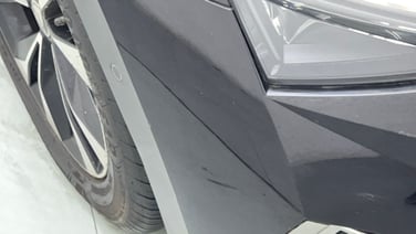 minor_scratch_0