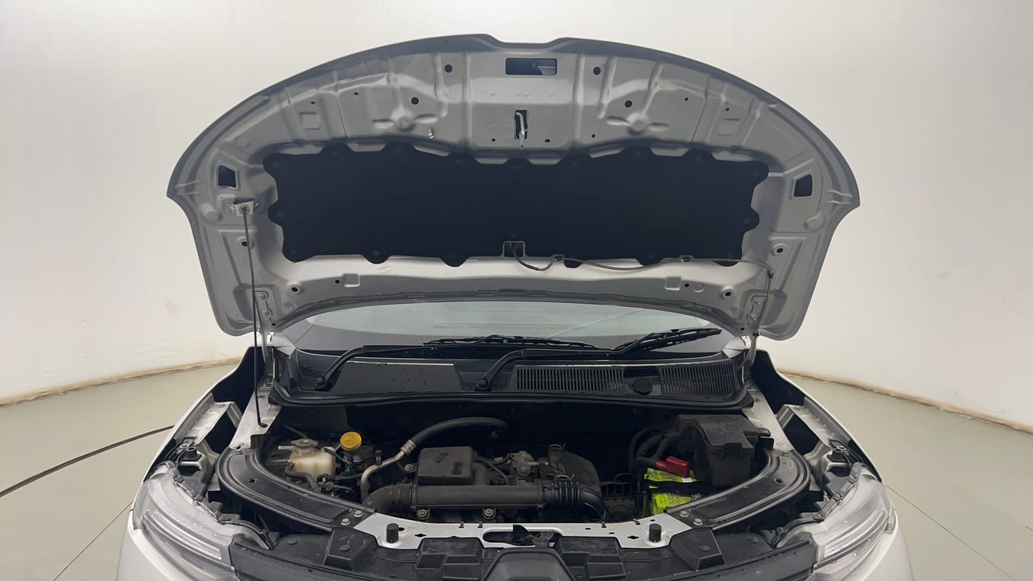 Used 2022 Renault Kiger RXZ AMT Petrol Automatic engine ENGINE & BONNET OPEN FRONT VIEW