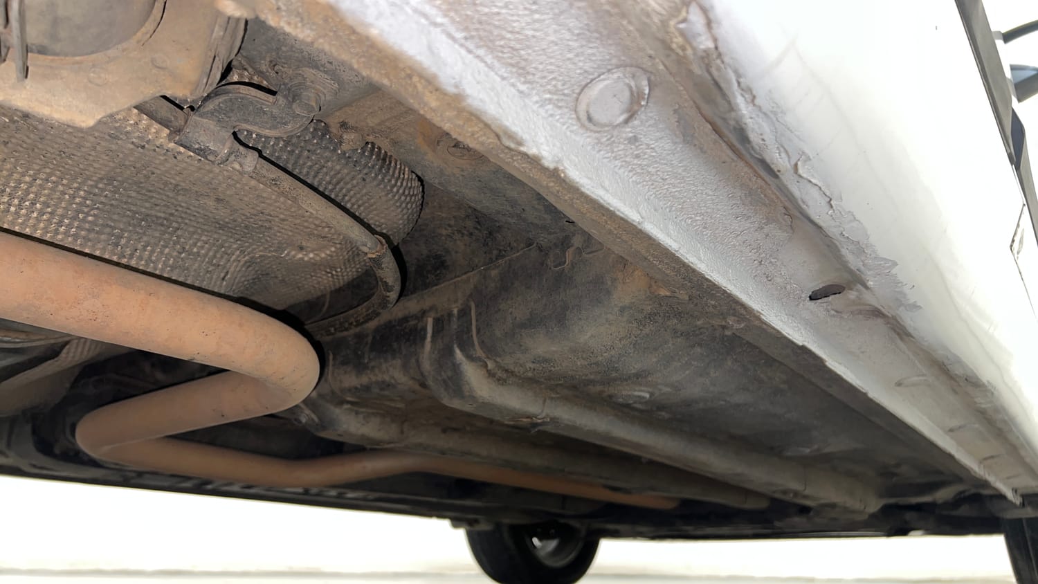 Used 2019 Hyundai Elite i20 Asta 1.2 AT Petrol Automatic extra REAR RIGHT UNDERBODY VIEW
