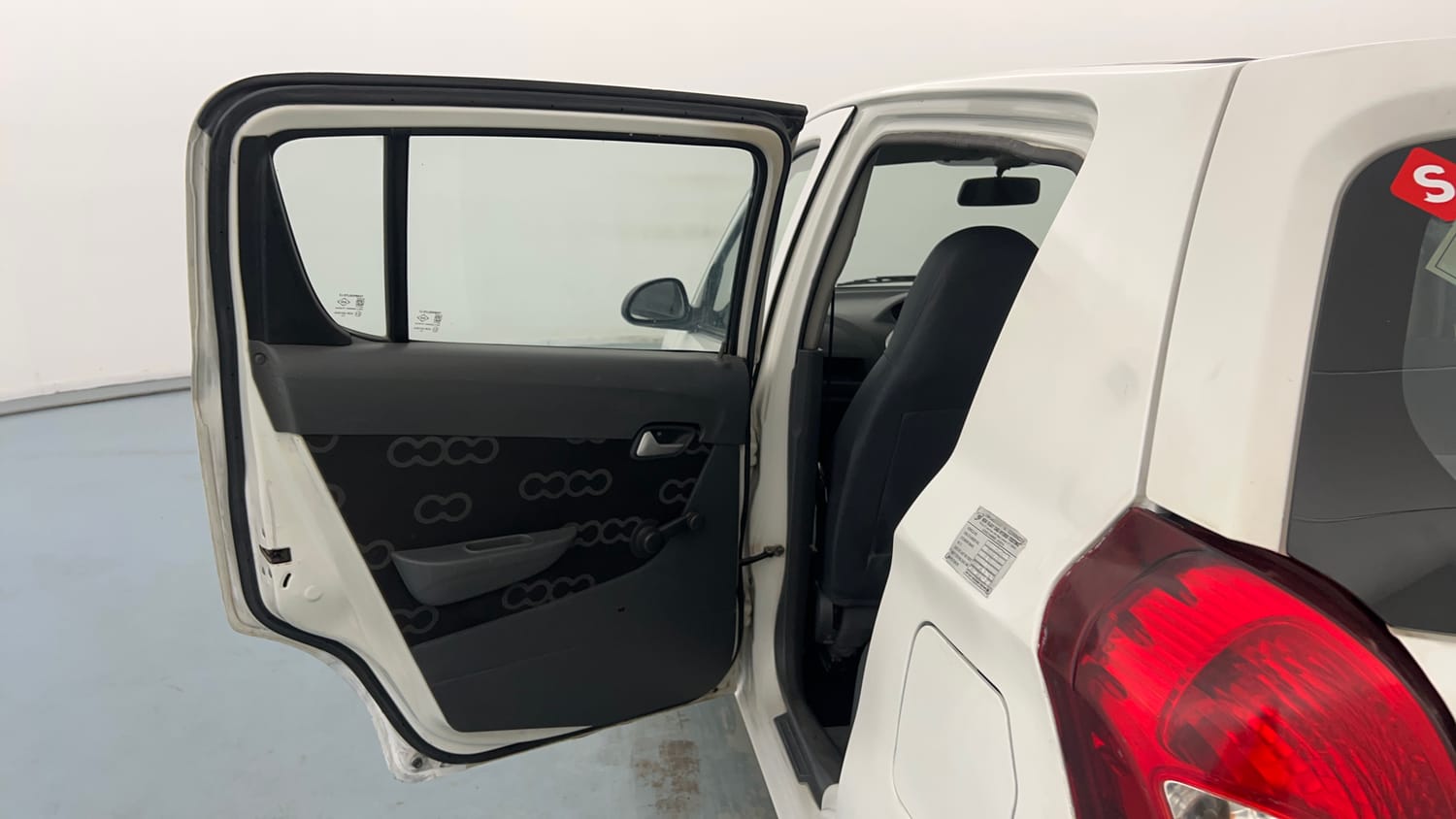 Used 2014 Maruti Suzuki Alto 800 Lxi CNG Cng Manual interior LEFT REAR DOOR OPEN VIEW