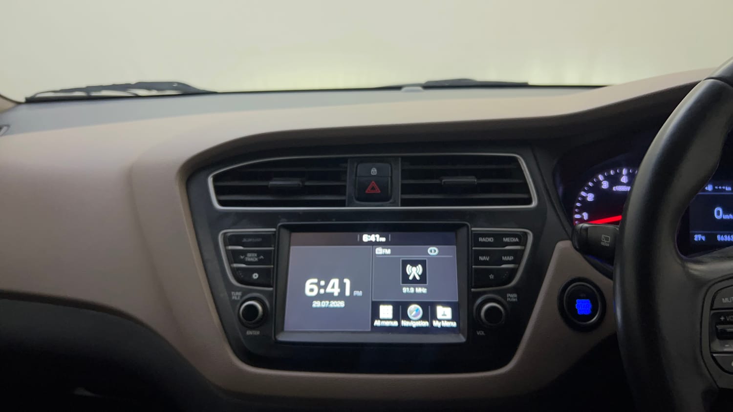 Used 2019 Hyundai Elite i20 Asta 1.2 AT Petrol Automatic top_features Touch screen infotainment system