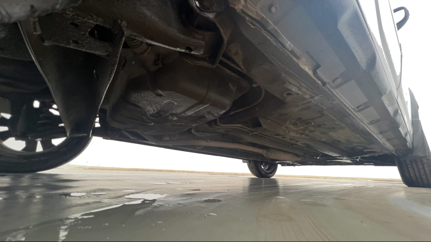Used 2022 Renault Kiger RXZ AMT Petrol Automatic extra REAR RIGHT UNDERBODY VIEW