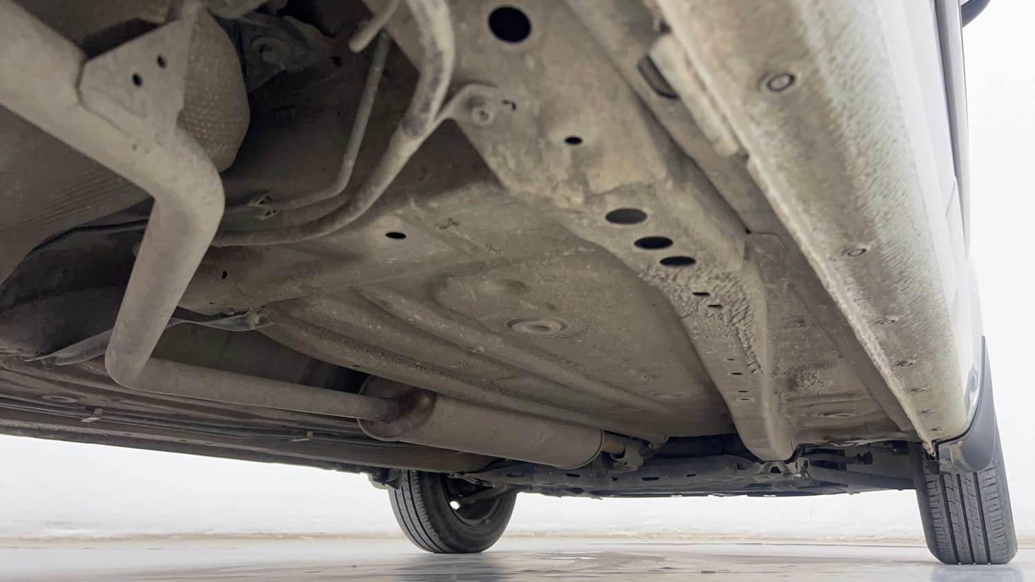 Used 2019 Maruti Suzuki Ignis Sigma 1.2 MT Petrol Manual extra REAR RIGHT UNDERBODY VIEW