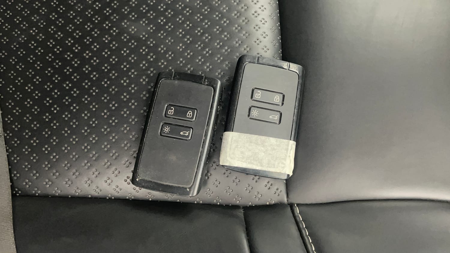 Used 2022 Renault Kiger RXZ AMT Petrol Automatic extra CAR KEY VIEW