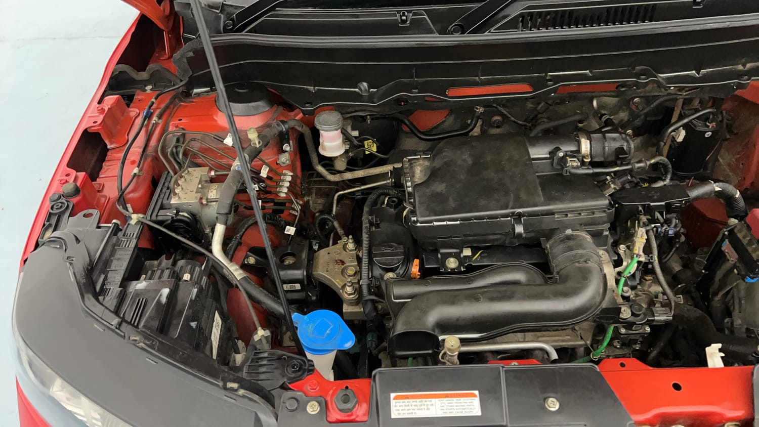 Used 2025 Maruti Suzuki Brezza Zxi Plus AT Dual Tone Petrol Automatic engine ENGINE RIGHT SIDE VIEW
