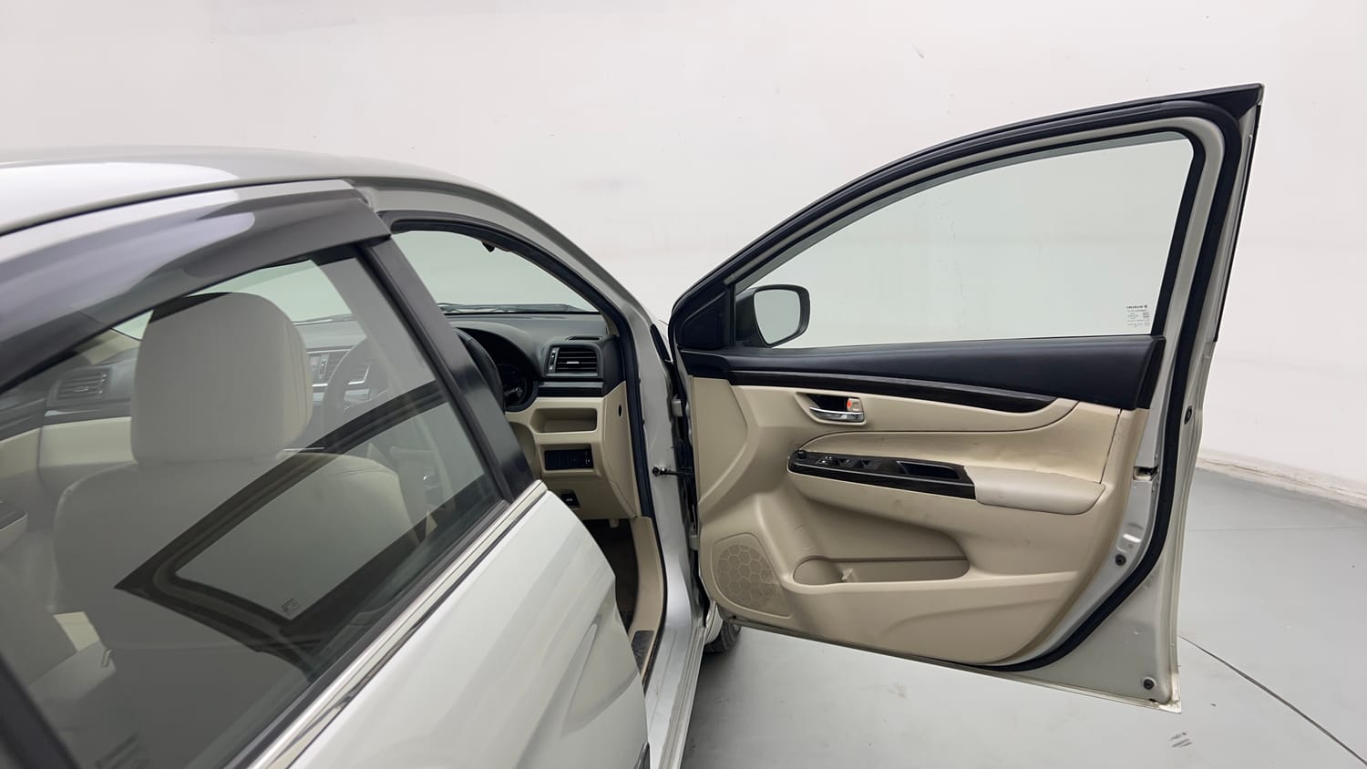 Used 2018 Maruti Suzuki Ciaz Sigma 1.4 MT Petrol Manual interior RIGHT FRONT DOOR OPEN VIEW