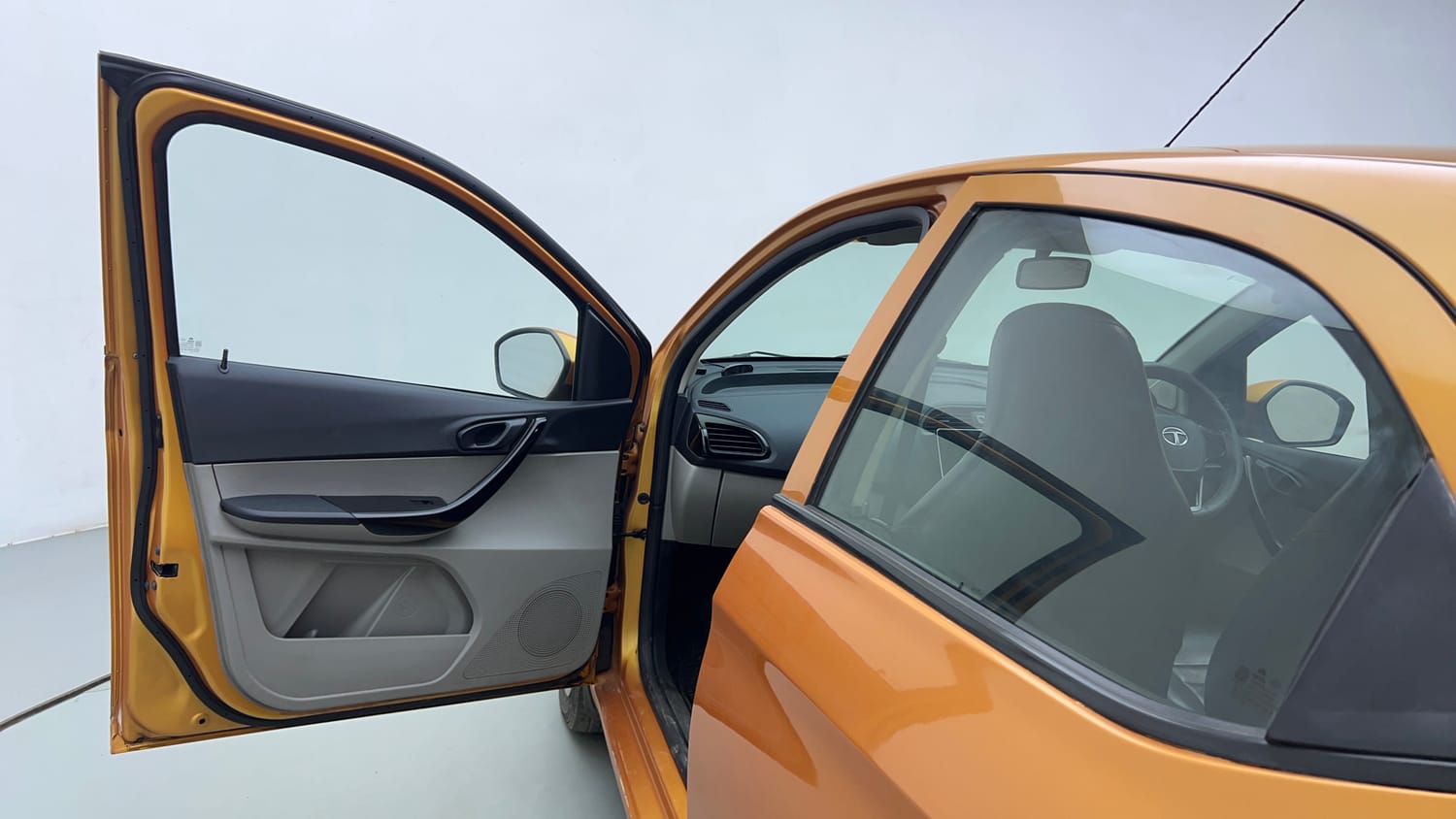 Used 2018 Tata Tiago Revotorq XT Diesel Manual interior LEFT FRONT DOOR OPEN VIEW
