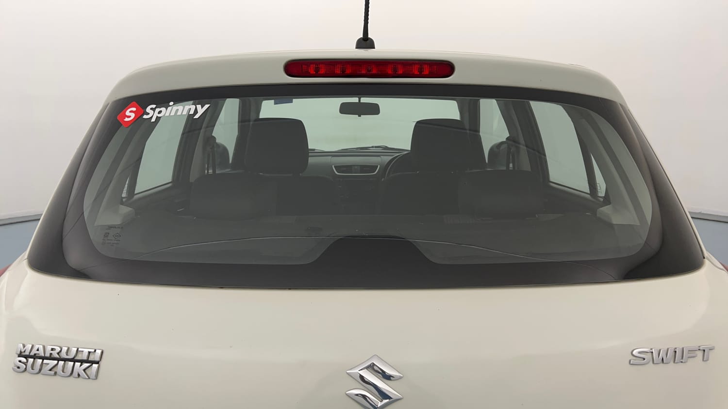 Used 2017 Maruti Suzuki Swift VXI (O) Petrol Manual exterior BACK WINDSHIELD VIEW