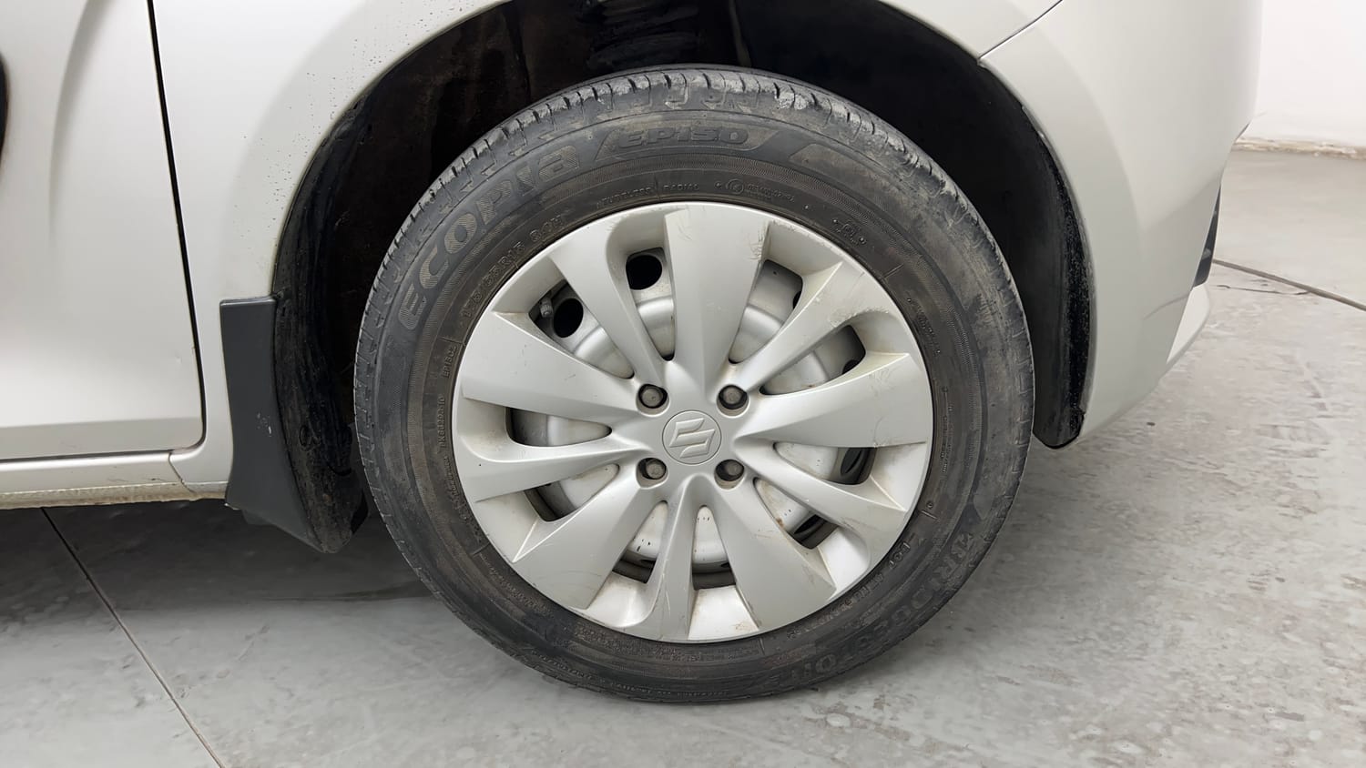 Used 2019 Maruti Suzuki Ignis Sigma 1.2 MT Petrol Manual tyres RIGHT FRONT TYRE RIM VIEW