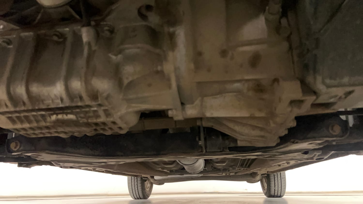 Used 2017 Ford Figo Aspire Titanium 1.2 Ti-VCT Petrol Manual extra FRONT LEFT UNDERBODY VIEW