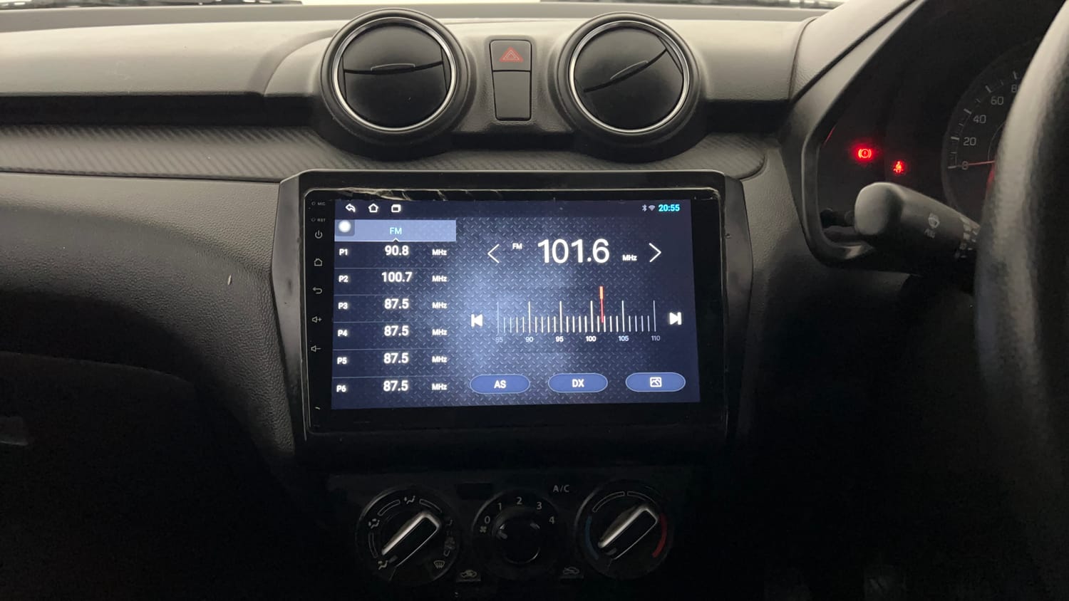 Used 2020 Maruti Suzuki Swift LXi Petrol Manual interior MUSIC SYSTEM & AC CONTROL VIEW