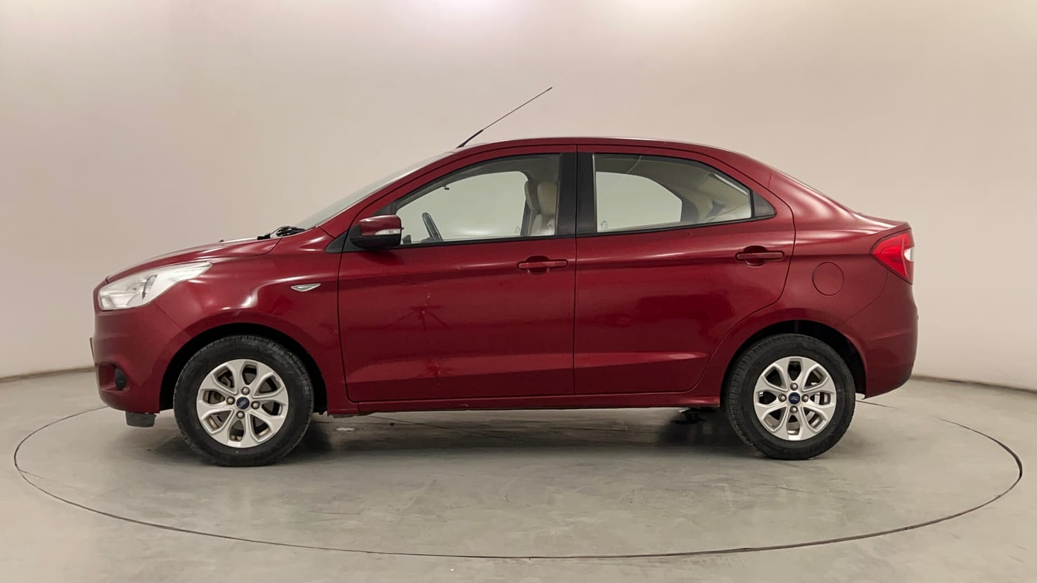 Used 2017 Ford Figo Aspire Titanium 1.2 Ti-VCT Petrol Manual exterior LEFT SIDE VIEW