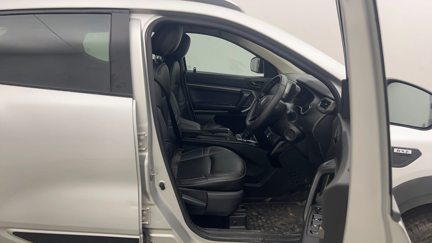 Used 2022 Renault Kiger RXZ AMT Petrol Automatic interior RIGHT SIDE FRONT DOOR CABIN VIEW