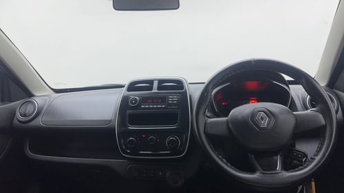 Used 2018 Renault Kwid RXL Petrol Manual interior DASHBOARD VIEW