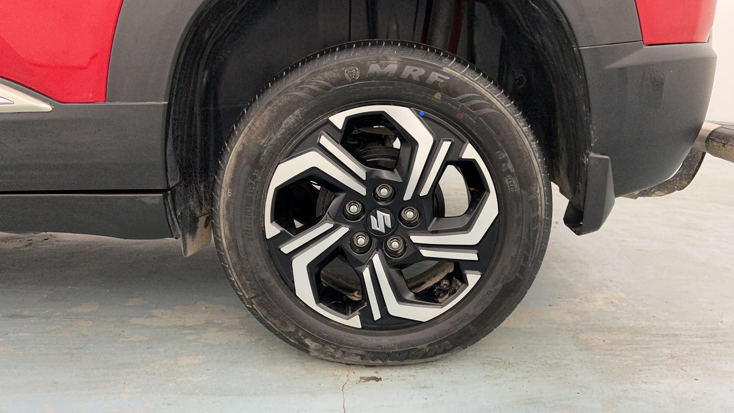 Used 2025 Maruti Suzuki Brezza Zxi Plus AT Dual Tone Petrol Automatic tyres LEFT REAR TYRE RIM VIEW