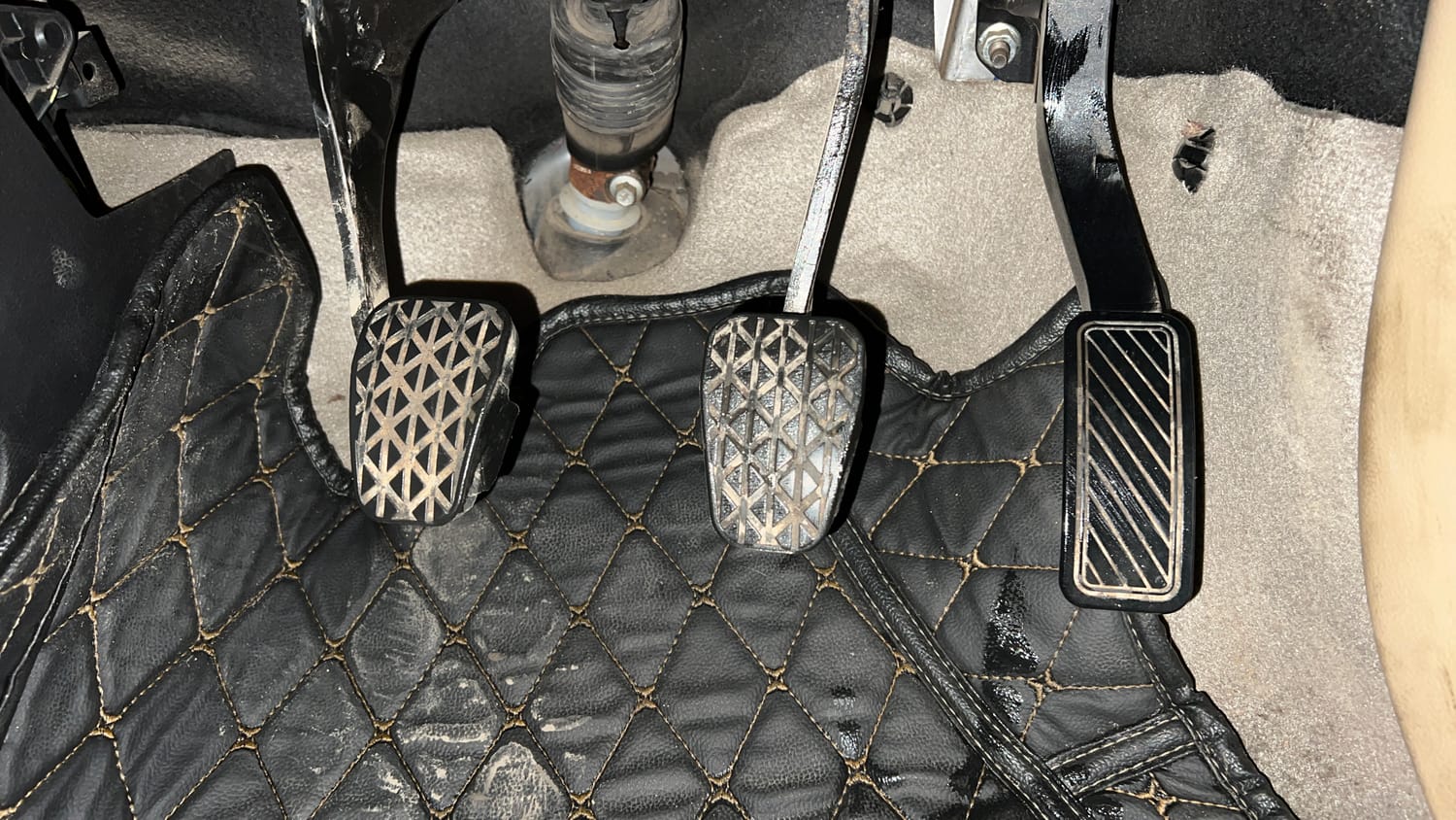 Used 2021 Ford Figo Aspire Titanium Plus 1.2 Ti-VCT Petrol Manual interior PEDALS VIEW