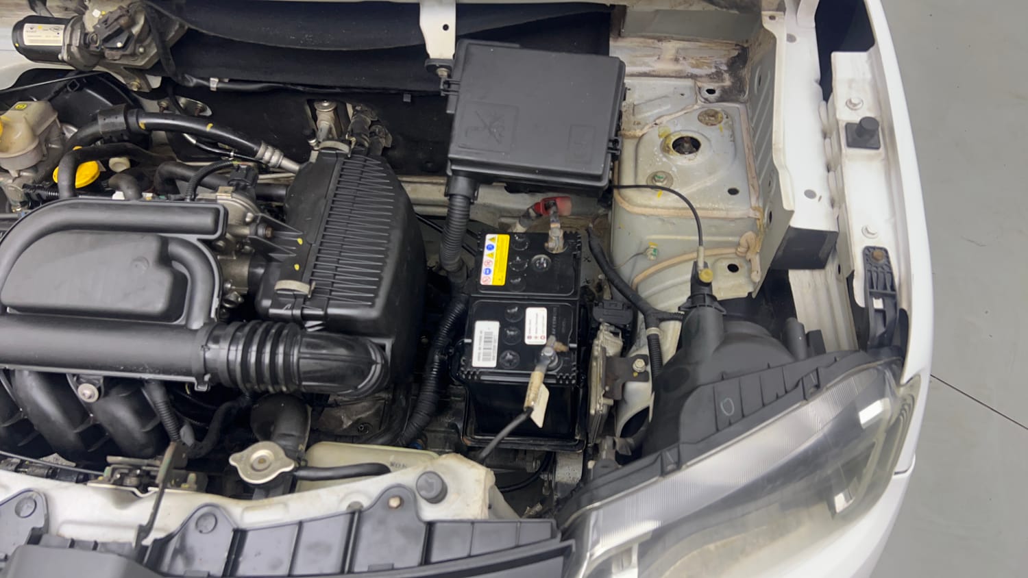 Used 2019 Renault Kwid RXL Petrol Manual engine ENGINE LEFT SIDE VIEW