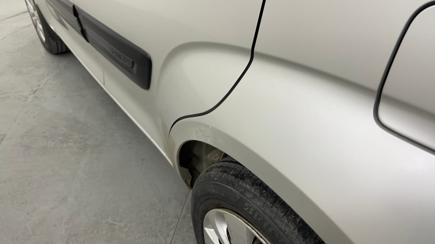 Used 2019 Maruti Suzuki Ignis Sigma 1.2 MT Petrol Manual dents MINOR SCRATCH