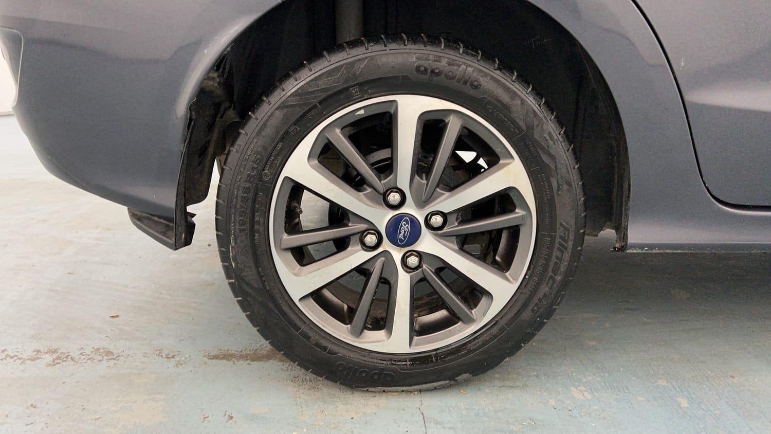 Used 2021 Ford Figo Aspire Titanium Plus 1.2 Ti-VCT Petrol Manual tyres RIGHT REAR TYRE RIM VIEW