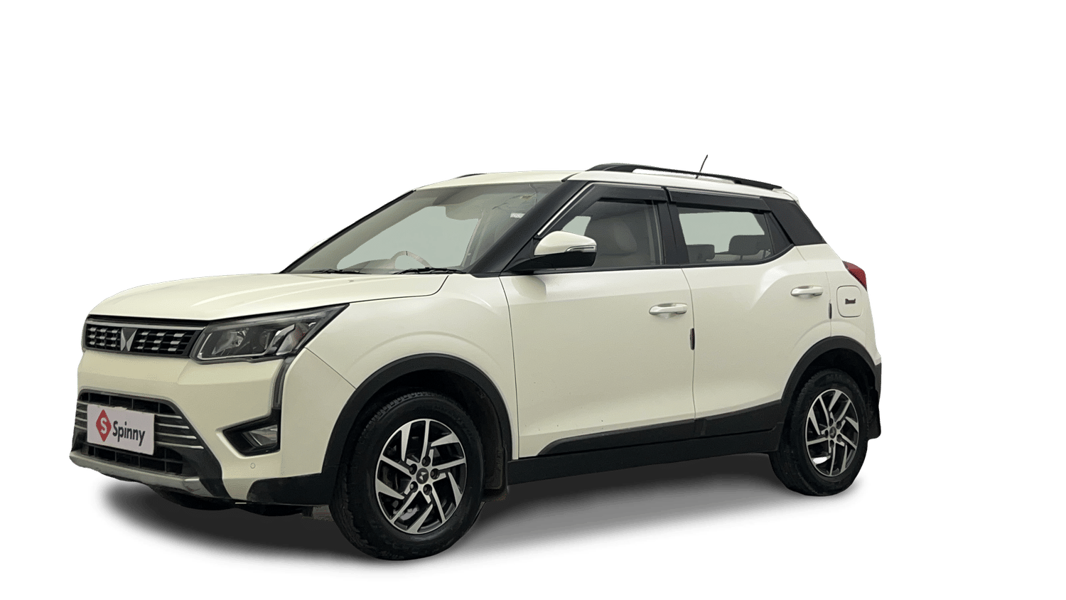 Used 2023 Mahindra XUV 300 W8 (O) 1.5 Diesel AMT Diesel Automatic Image