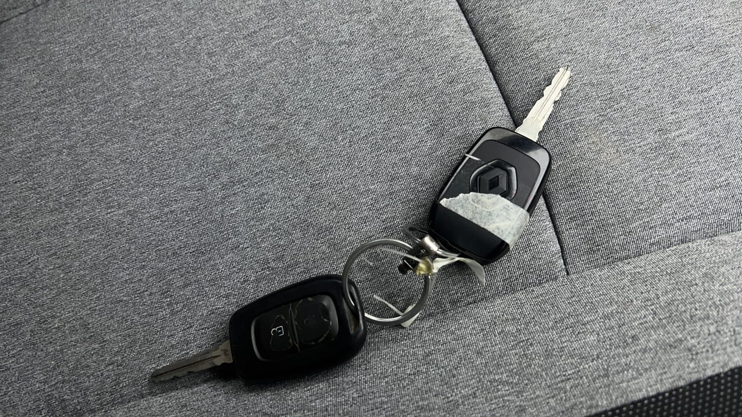 Used 2025 Renault Kiger RXE Petrol Manual extra CAR KEY VIEW