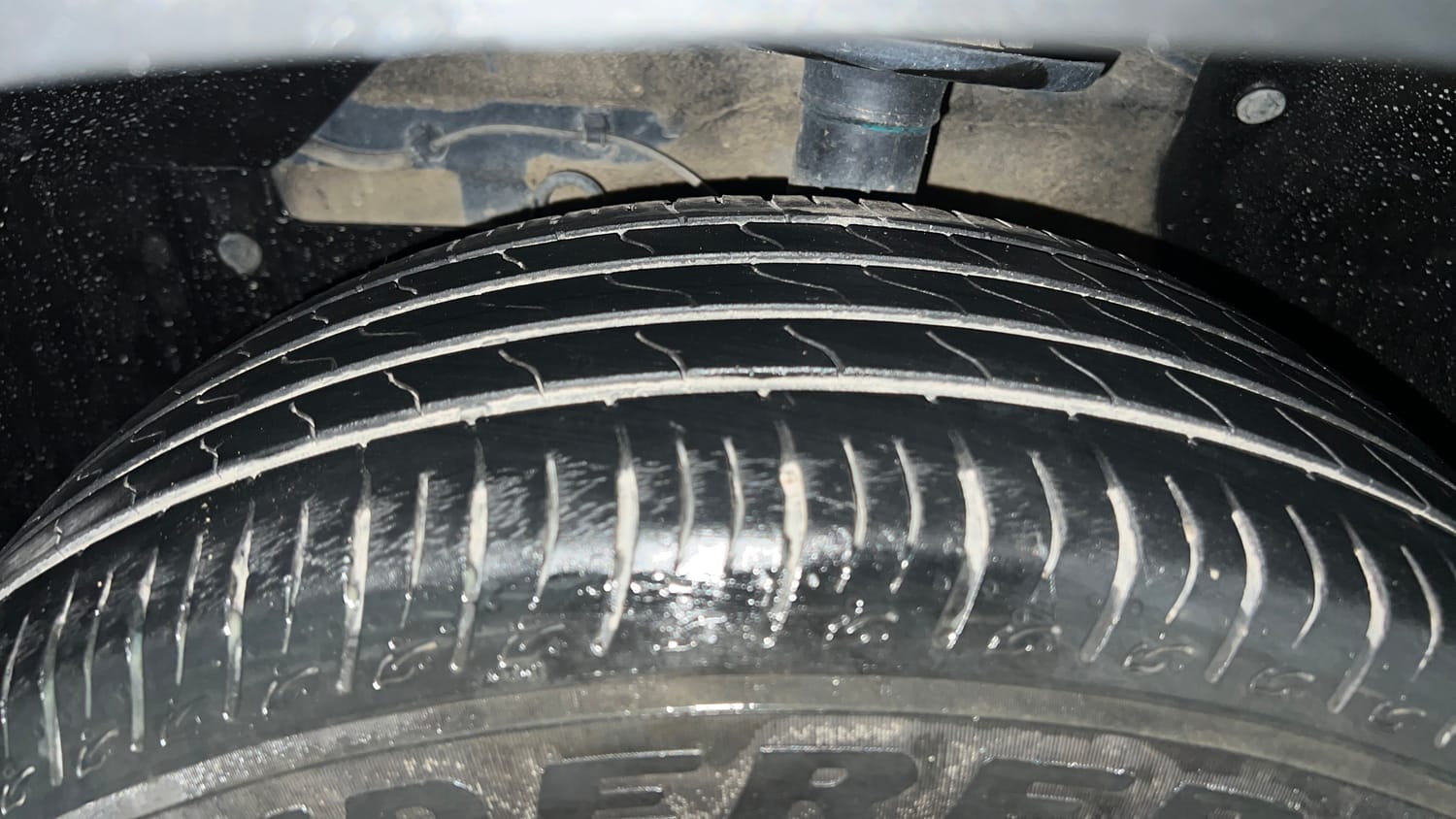 Used 2025 Maruti Suzuki Brezza Zxi Plus AT Dual Tone Petrol Automatic tyres LEFT FRONT TYRE TREAD VIEW