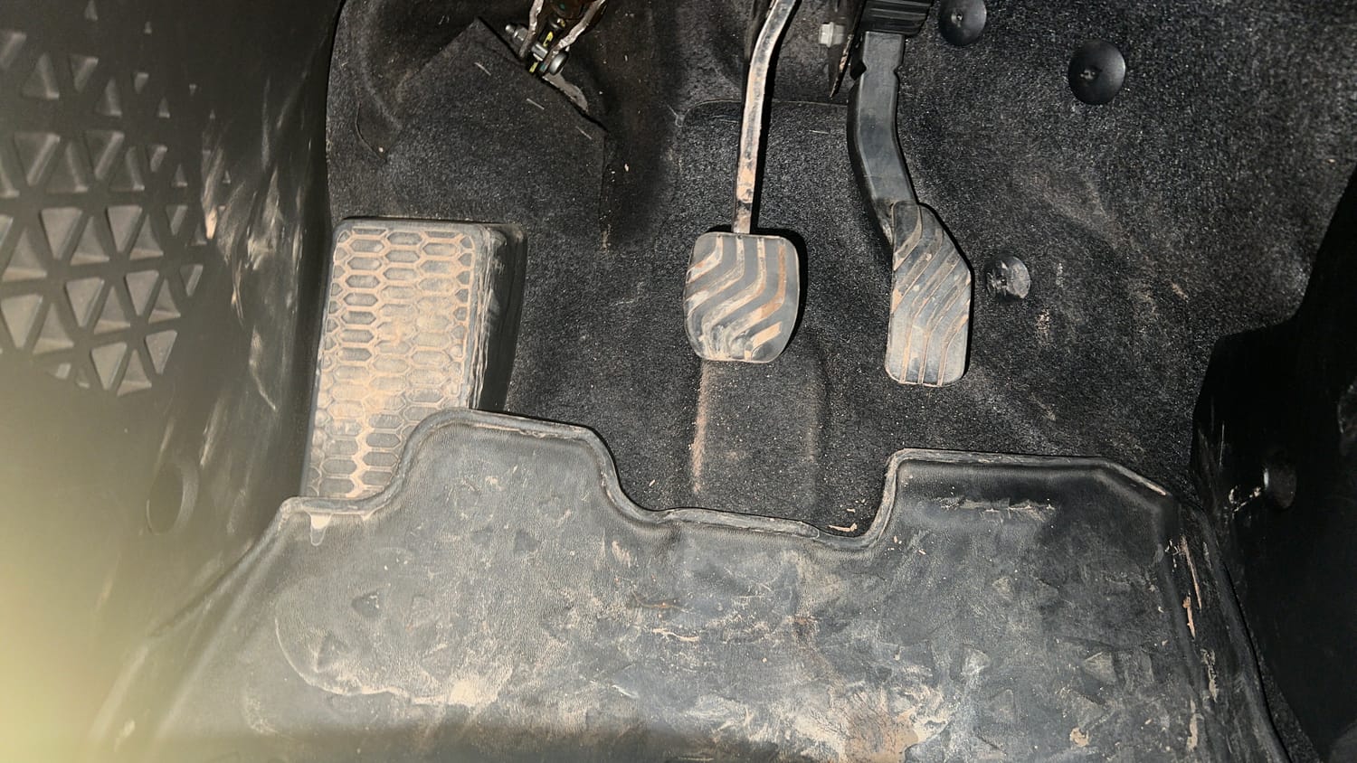 Used 2022 Renault Kiger RXZ AMT Petrol Automatic interior PEDALS VIEW