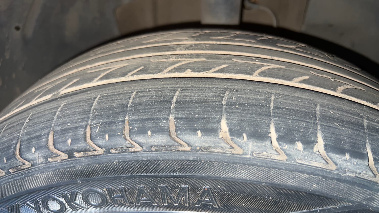 Used 2018 Tata Tiago Revotorq XT Diesel Manual tyres RIGHT FRONT TYRE TREAD VIEW
