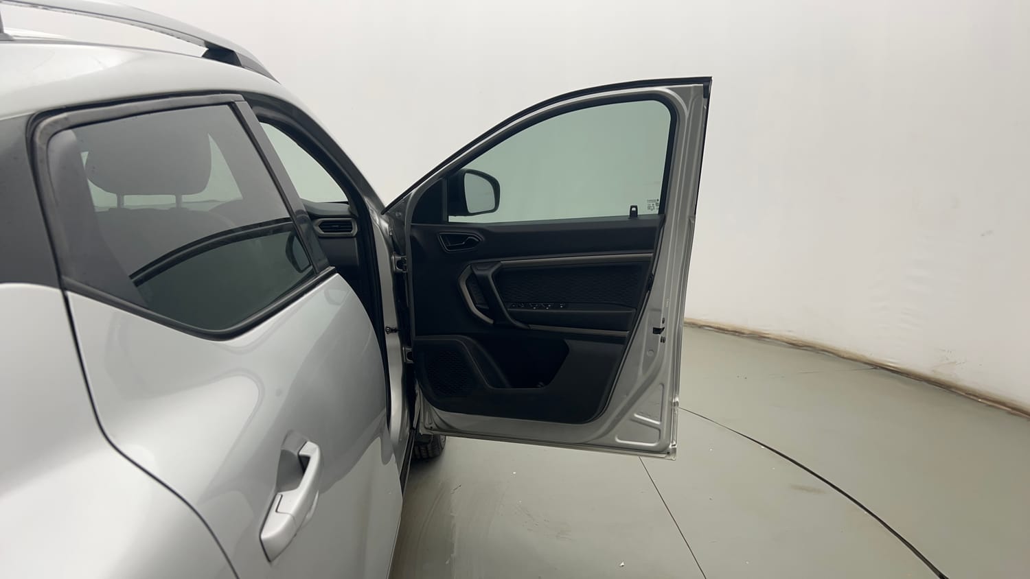 Used 2022 Renault Kiger RXZ AMT Petrol Automatic interior RIGHT FRONT DOOR OPEN VIEW