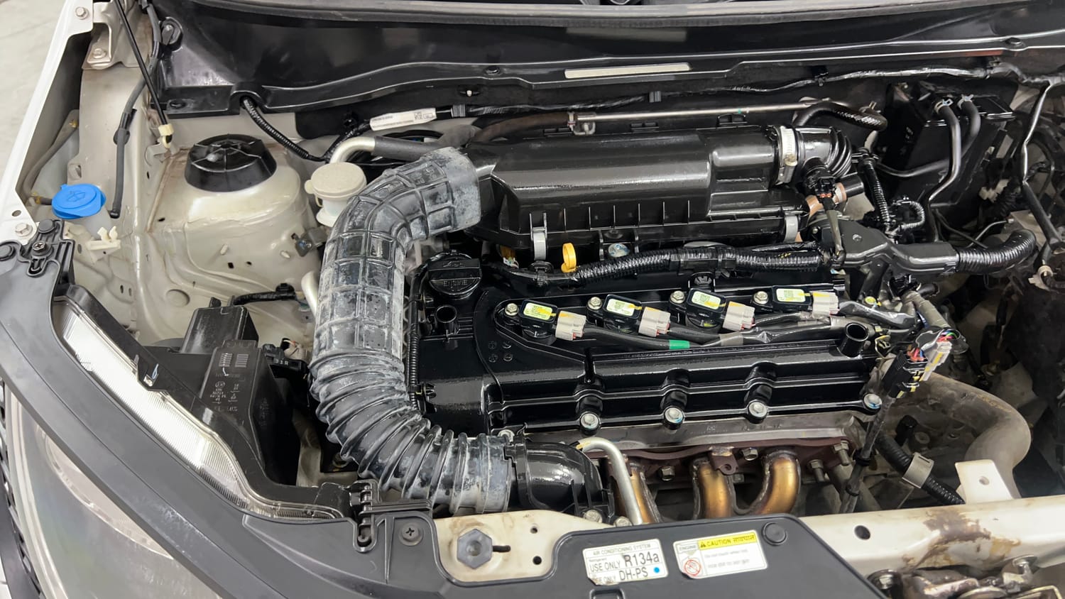 Used 2019 Maruti Suzuki Ignis Sigma 1.2 MT Petrol Manual engine ENGINE RIGHT SIDE VIEW
