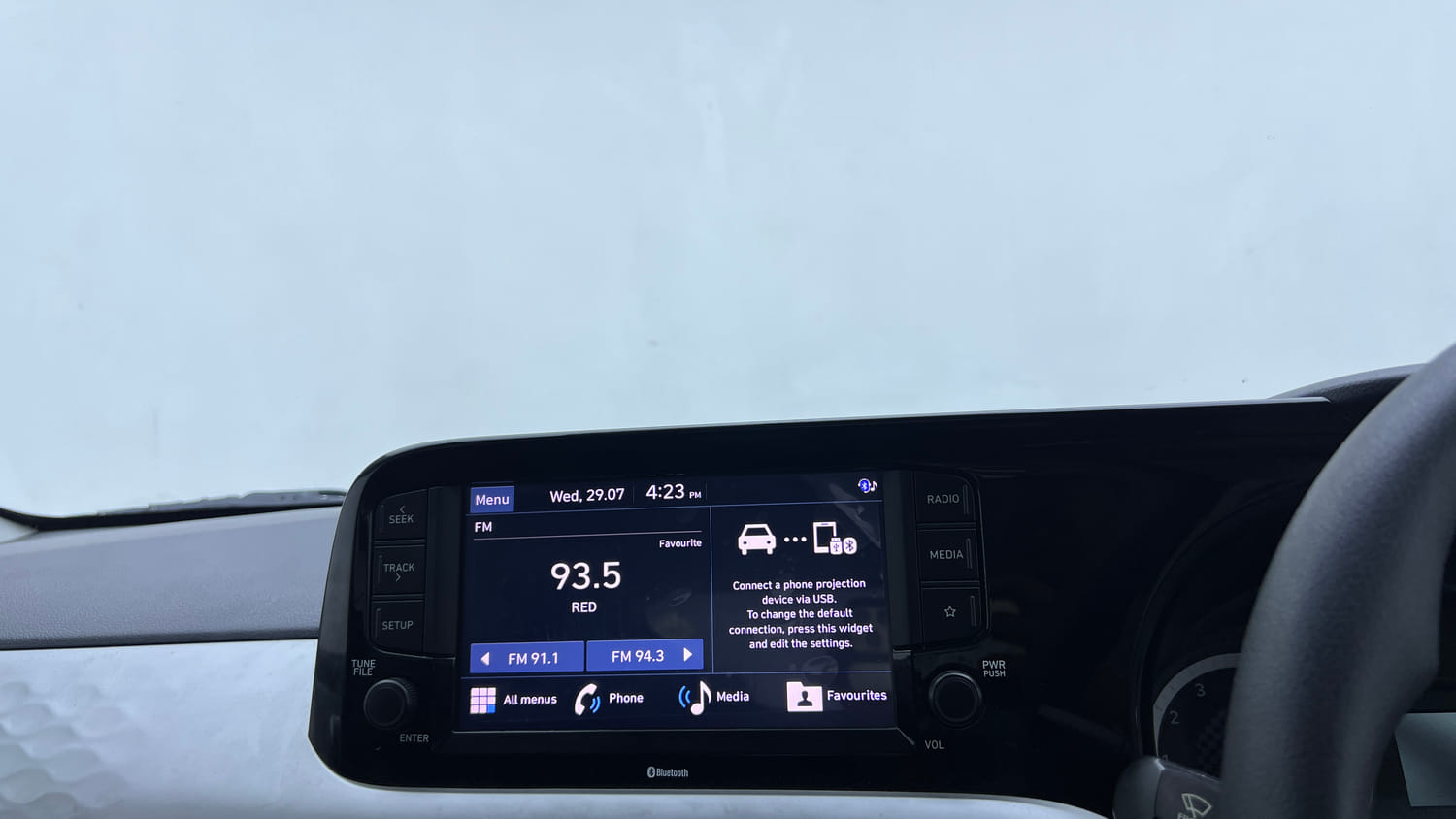 Used 2022 Hyundai Grand i10 Nios Sportz 1.2 Kappa VTVT CNG Cng Manual top_features Integrated (in-dash) music system