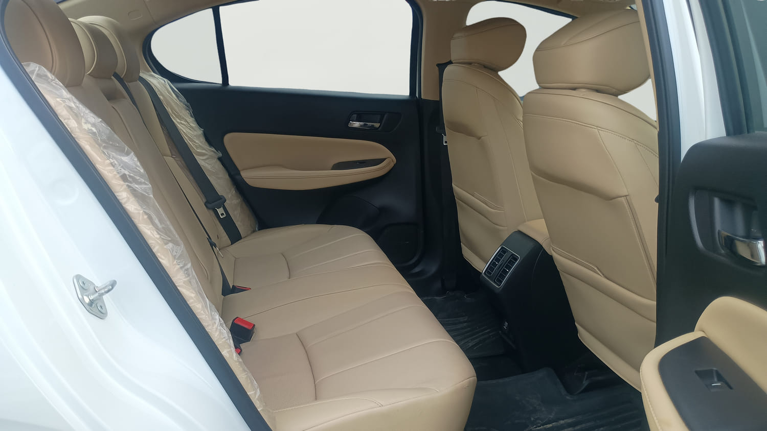 Used 2023 Honda City ZX Petrol Petrol Manual interior RIGHT SIDE REAR DOOR CABIN VIEW