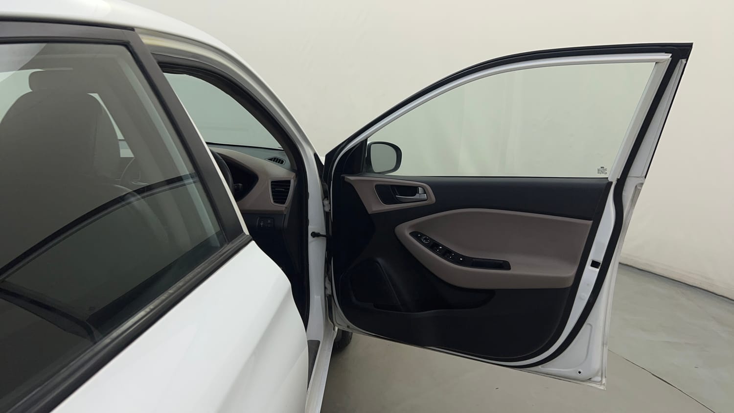 Used 2019 Hyundai Elite i20 Asta 1.2 AT Petrol Automatic interior RIGHT FRONT DOOR OPEN VIEW
