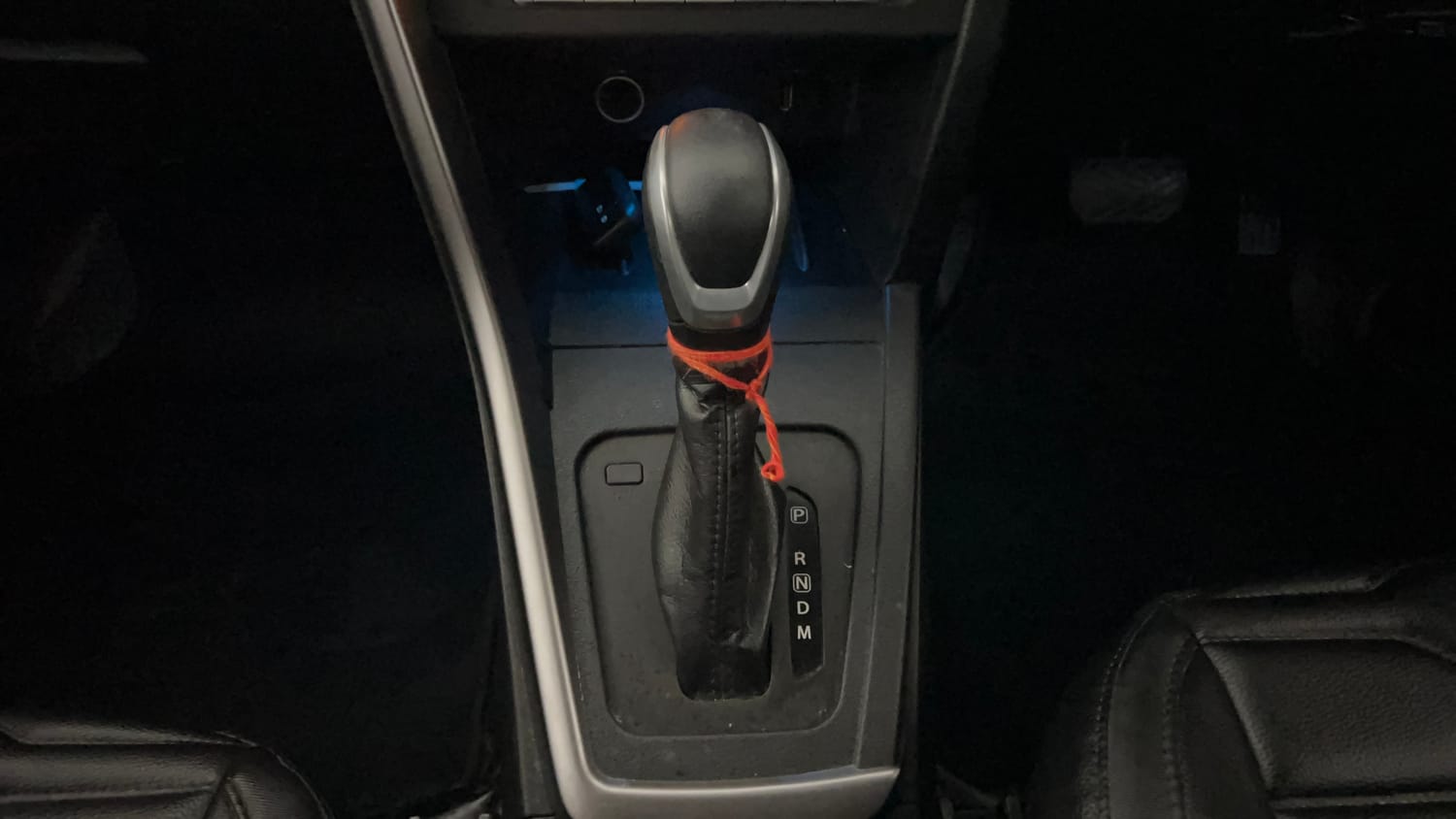 Used 2025 Maruti Suzuki Brezza Zxi Plus AT Dual Tone Petrol Automatic interior GEAR  KNOB VIEW