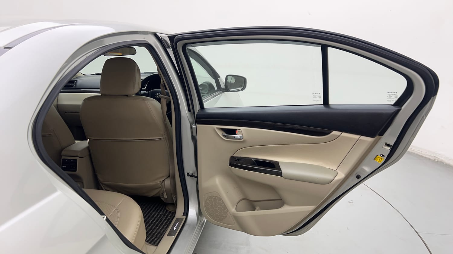 Used 2018 Maruti Suzuki Ciaz Sigma 1.4 MT Petrol Manual interior RIGHT REAR DOOR OPEN VIEW