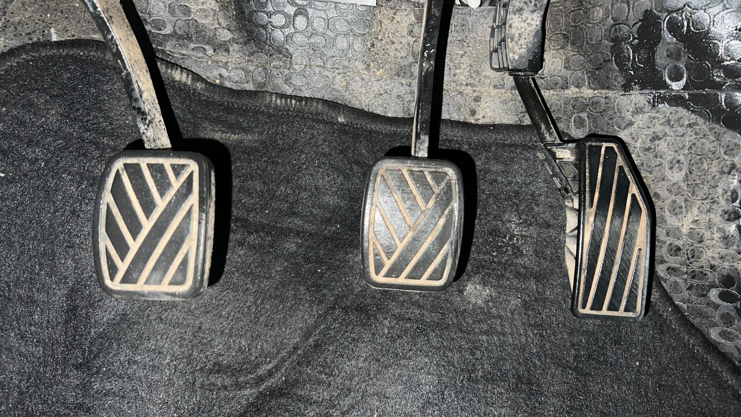 Used 2020 Maruti Suzuki Swift LXi Petrol Manual interior PEDALS VIEW